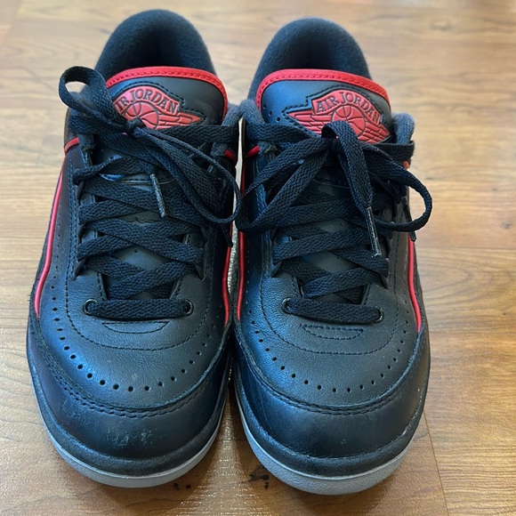 Air Jordan nike retro low style boys sneakers. - Picture 1 of 11